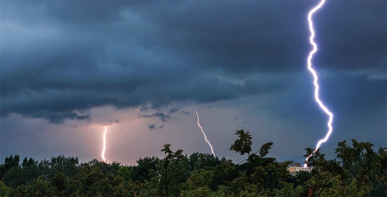 What are the odds of surviving a lightning strike